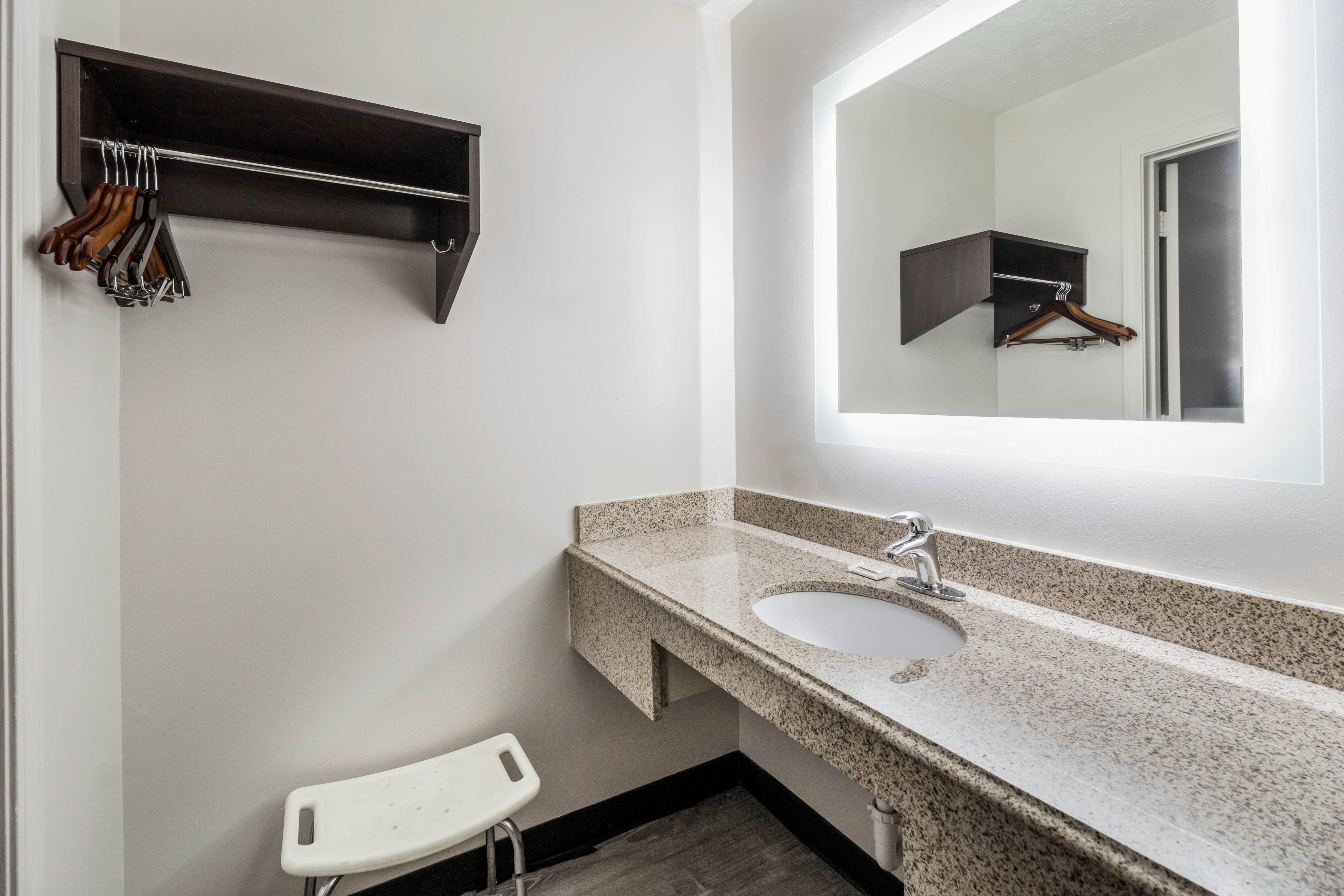 Red Roof Inn Cadiz Zewnętrze zdjęcie